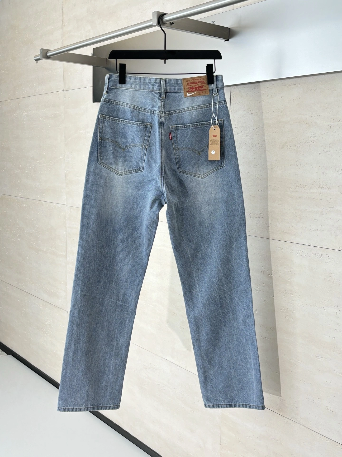 wg.luxury-- 8V Levi’s x Nike embroidery item: E-F431J1722